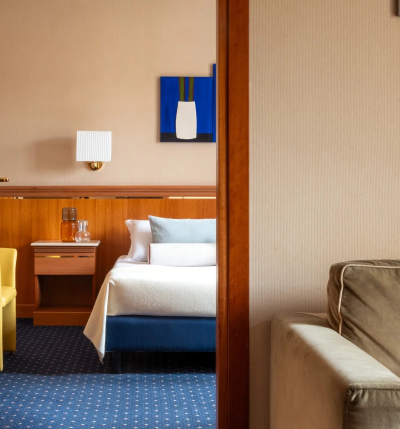 Elegant suite with bright double bedroom, twin windows and views of historic Roman buildings near Termini and Piazza della Repubblica - Hotel Diocleziano, BZAR hotels in Rome