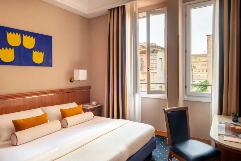 Superior room with large windows overlooking central Rome, elegant stay near Piazza della Repubblica - Hotel Diocleziano, BZAR hotels in Rome