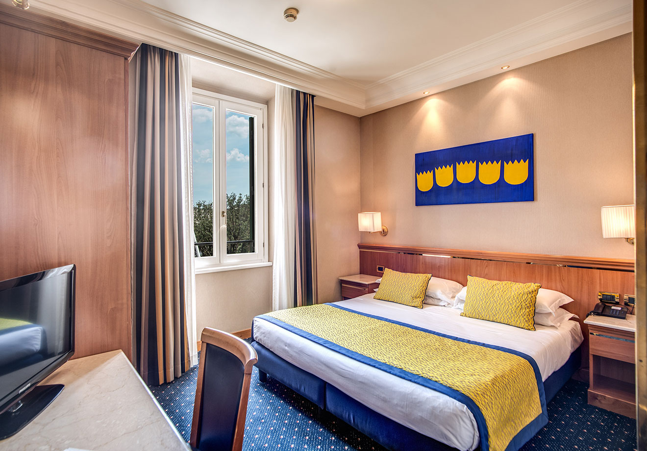 Classic double rooms in Italy