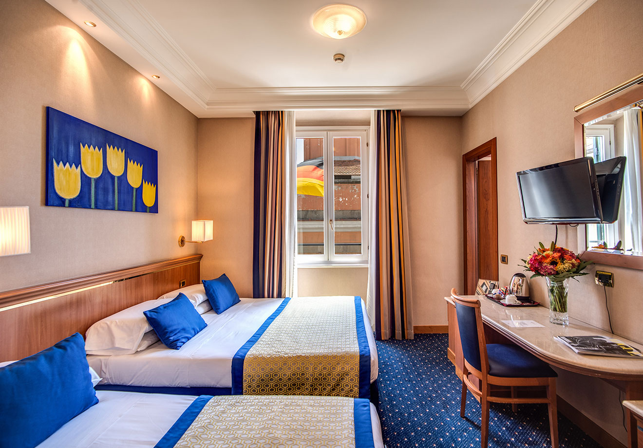 Triple rooms in italy